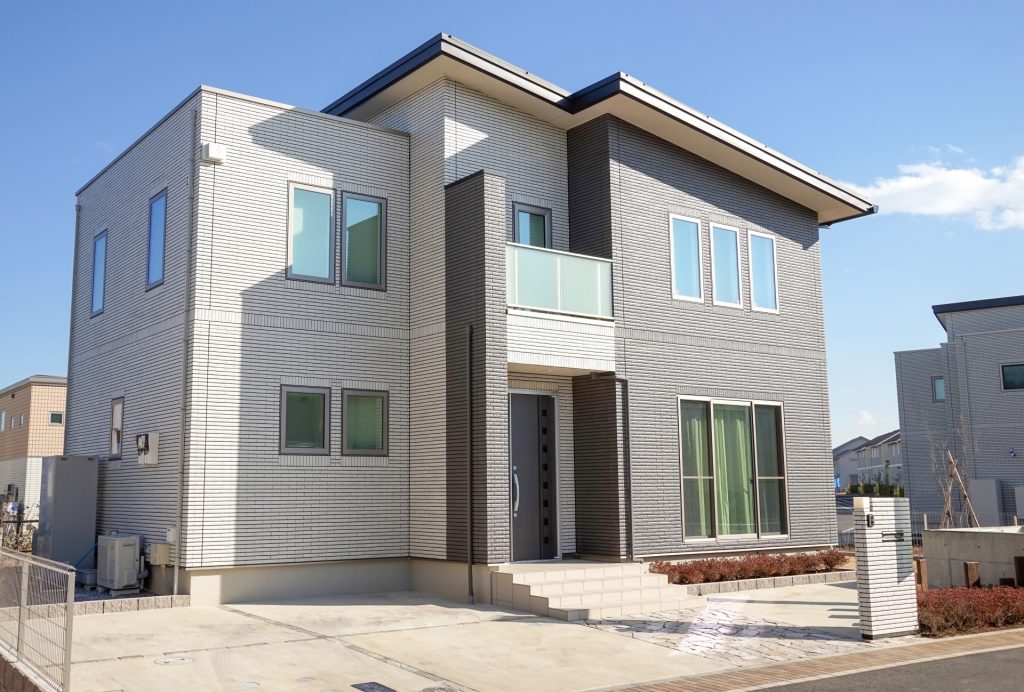 【豆知識】玄関アプローチで使用する素材や特徴