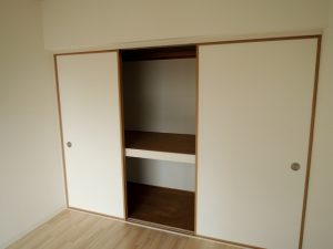 押入れをクローゼットに！リフォームのメリットやポイント
