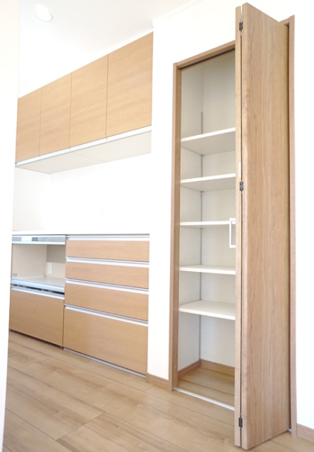 キッチンリフォームにオススメのパントリーとは