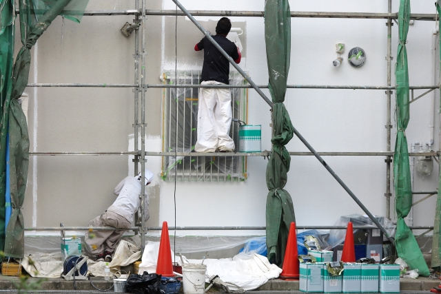 こんな症状には注意！外壁塗装リフォームを行うタイミングや必要性