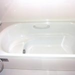 【浴室リフォーム】ベンチ有り浴槽とは？