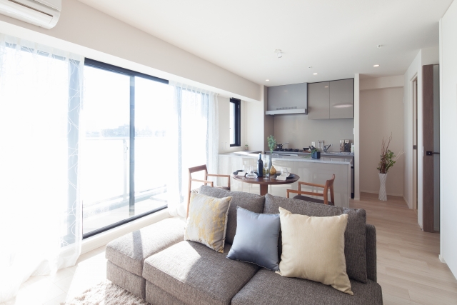 【リビングが暗い】という悩みを解決するリフォーム