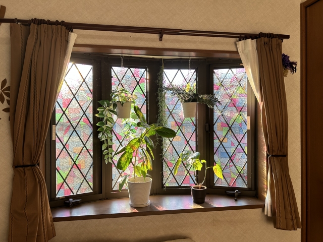 出窓リフォームを検討中の方必見！～出窓の種類について～