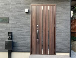 実はイロイロあるんです～玄関扉の種類紹介～