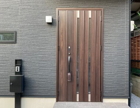 実はイロイロあるんです～玄関扉の種類紹介～