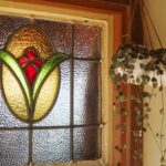 窓をおしゃれでカラフルに～ステンドガラス設置のポイント～