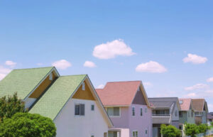 雨の季節・梅雨の季節、雨樋（雨とい・雨どい）・屋根リフォーム