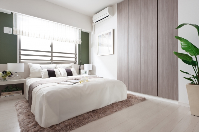 安眠効果あり！？寝室の壁紙・おすすめの色やリフォーム