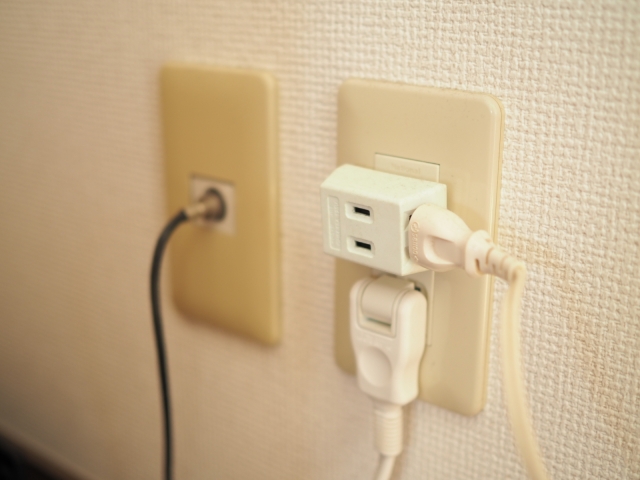 コンセント増設って必要！？タコ足配線の危険性