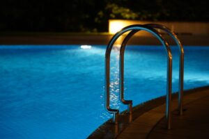 いつでもリゾート気分に！？プールをリノベーションするポイント