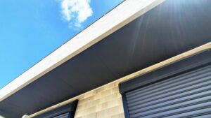 雨戸とシャッターのメリット・デメリット