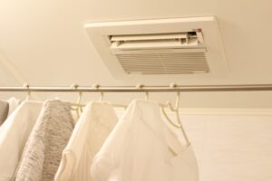 どれを設置すればいい!?浴室換気暖房乾燥機の種類と機能
