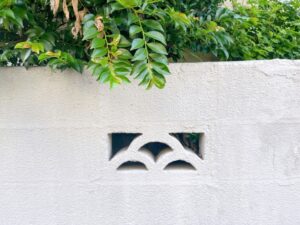 劣化したブロック塀は危険！？ブロック塀のリフォームについて
