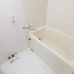 お風呂が寒いのはなぜ？その原因や寒さ対策について