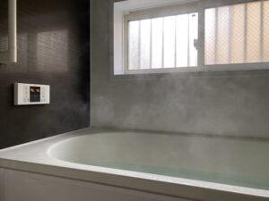 お風呂場・浴室窓リフォームで変える！？お風呂の快適さ〜機能・役割編〜