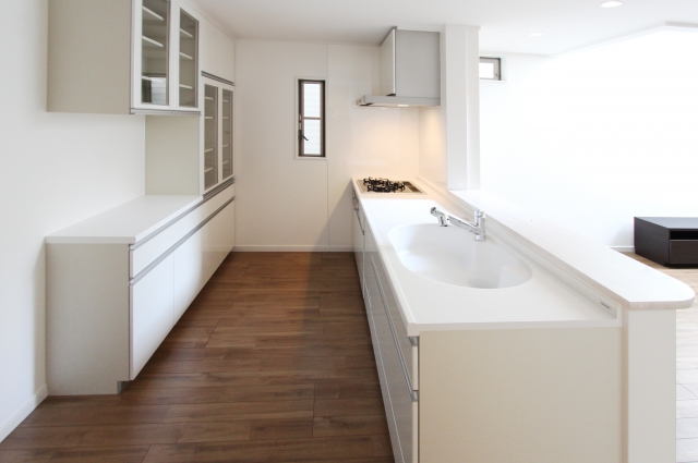 キッチン壁紙の選び方とは？機能性のある壁紙も紹介