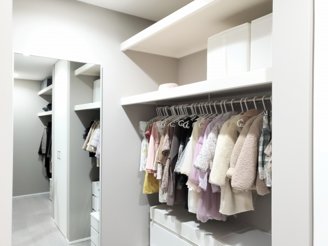 ファミリークローゼット設置で家事を効率化！