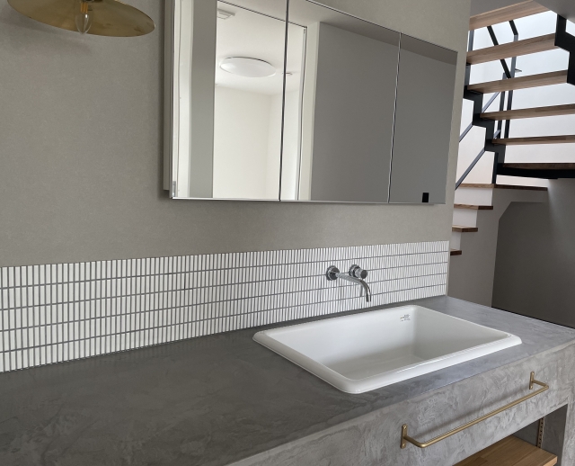 おしゃれでオリジナリティ溢れる造作洗面台のすすめ