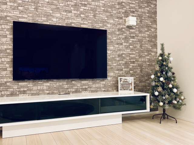 壁付けテレビ