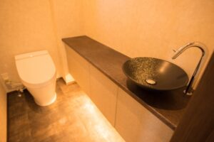 トイレの床材選びで迷ったら？クッションフロアとフロアタイルを徹底比較