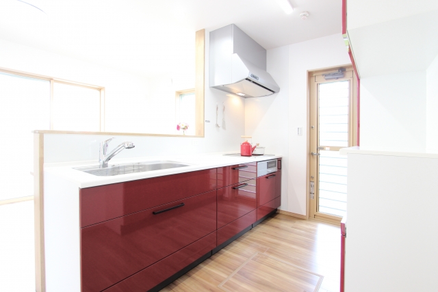 １日で交換可能！勝手口ドアリフォームで、住まいの性能UP