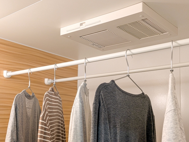 雨の日も安心！浴室乾燥機付きお風呂リフォームで洗濯のお悩みを解決