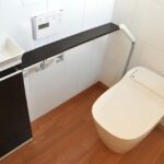 後悔しないトイレリフォーム｜タンクレス化と手洗い器増設のメリットは？