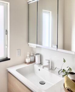 洗面所リフォームの目安は？予算10万・30万・50万円でできる実例！