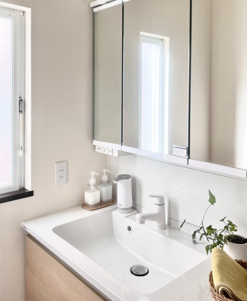 洗面所リフォームの目安は？予算10万・30万・50万円でできる実例！
