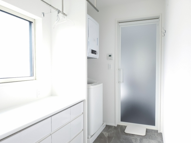 浴室暖房だけじゃない！「床・壁・天井」断熱でヒートショックを防ぐ方法