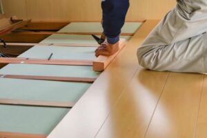 きしみ・防音｜古い床の悩みをリフォームで解決！原因と対処法を解説