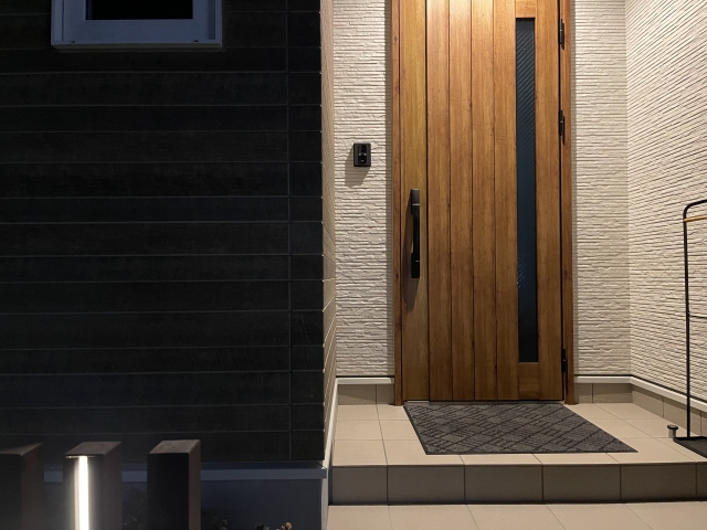 玄関のスマートキーとは？　リフォームで進化する住まいのセキュリティ