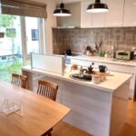 対面キッチンとアイランドキッチンのメリット・デメリット比較