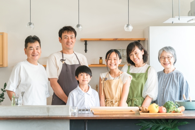 完全分離？それとも一部共有？家族構成で選ぶ二世帯リフォームの種類と選び方