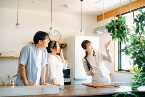 スリム型？ブーツ型？キッチンの間取りに合うレンジフードの選び方